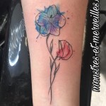 Tatouage fleurs aquarelle