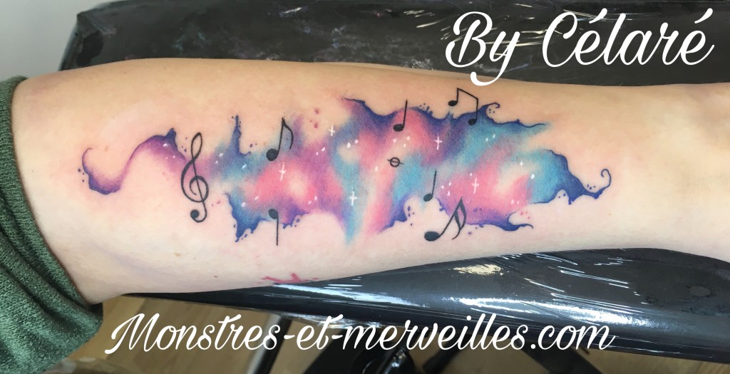 Tatouage aquarelle musique