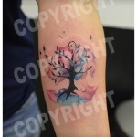 Tatouage arbre de vie aquarelle
